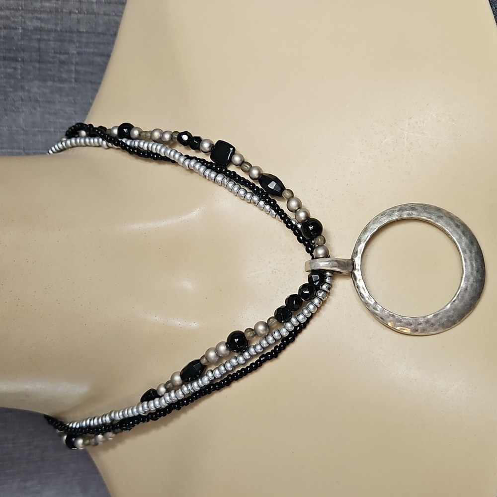 PREMIER DESIGN SILVERTONE/ BLACK SILVER STATEMENT NECKLACE